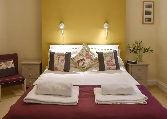 The Garden Apartment - Uk32517